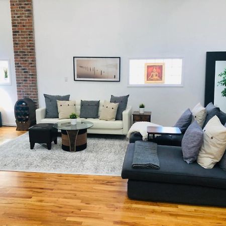 Updated Amazing Bi -Level Condo Minutes From Water Views Of New York City Норт Берген Екстериор снимка