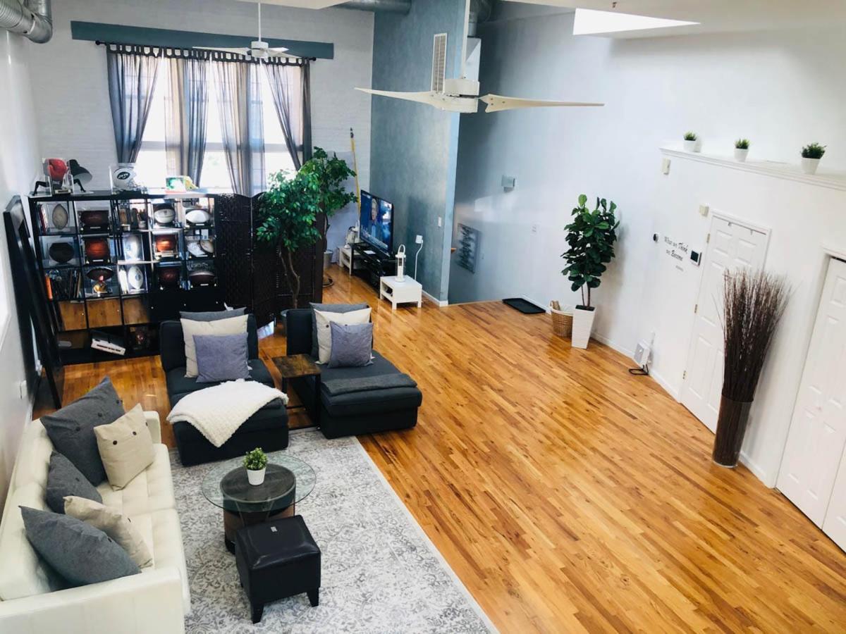 Updated Amazing Bi -Level Condo Minutes From Water Views Of New York City Норт Берген Екстериор снимка