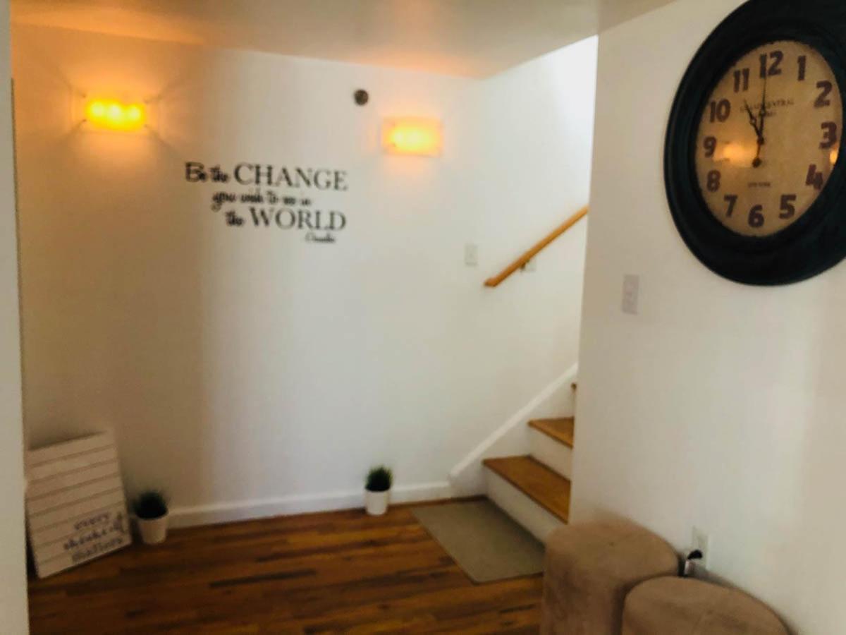 Updated Amazing Bi -Level Condo Minutes From Water Views Of New York City Норт Берген Екстериор снимка